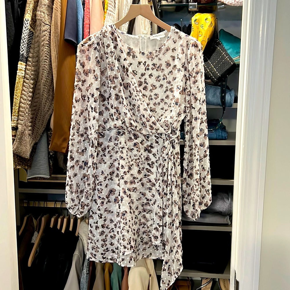 Gilli - luxury boutique leopard - cheetah dress - size M (6-8)